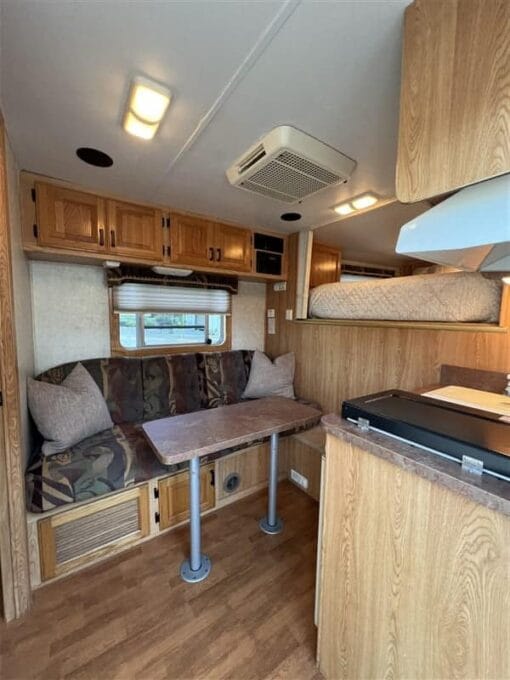 2002 4 Star Living Quarters