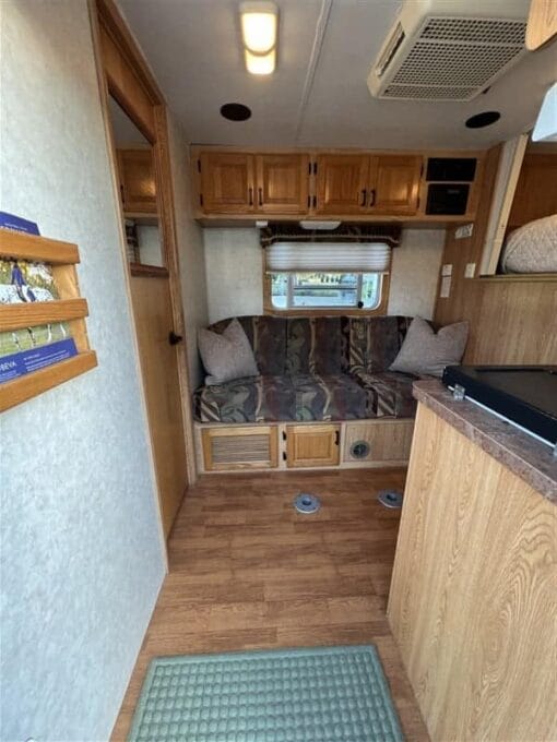 2002 4 Star Living Quarters