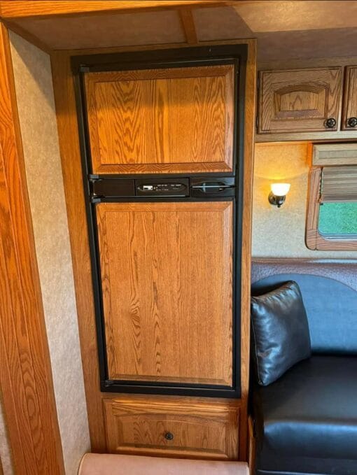 Used 2012 Hoosier Maverick horse